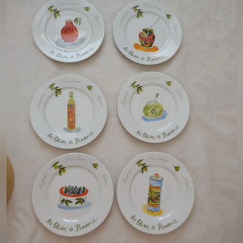 Crate&Barrel Revol Made in France Les Olives de Provence Porcelain 6 Plates